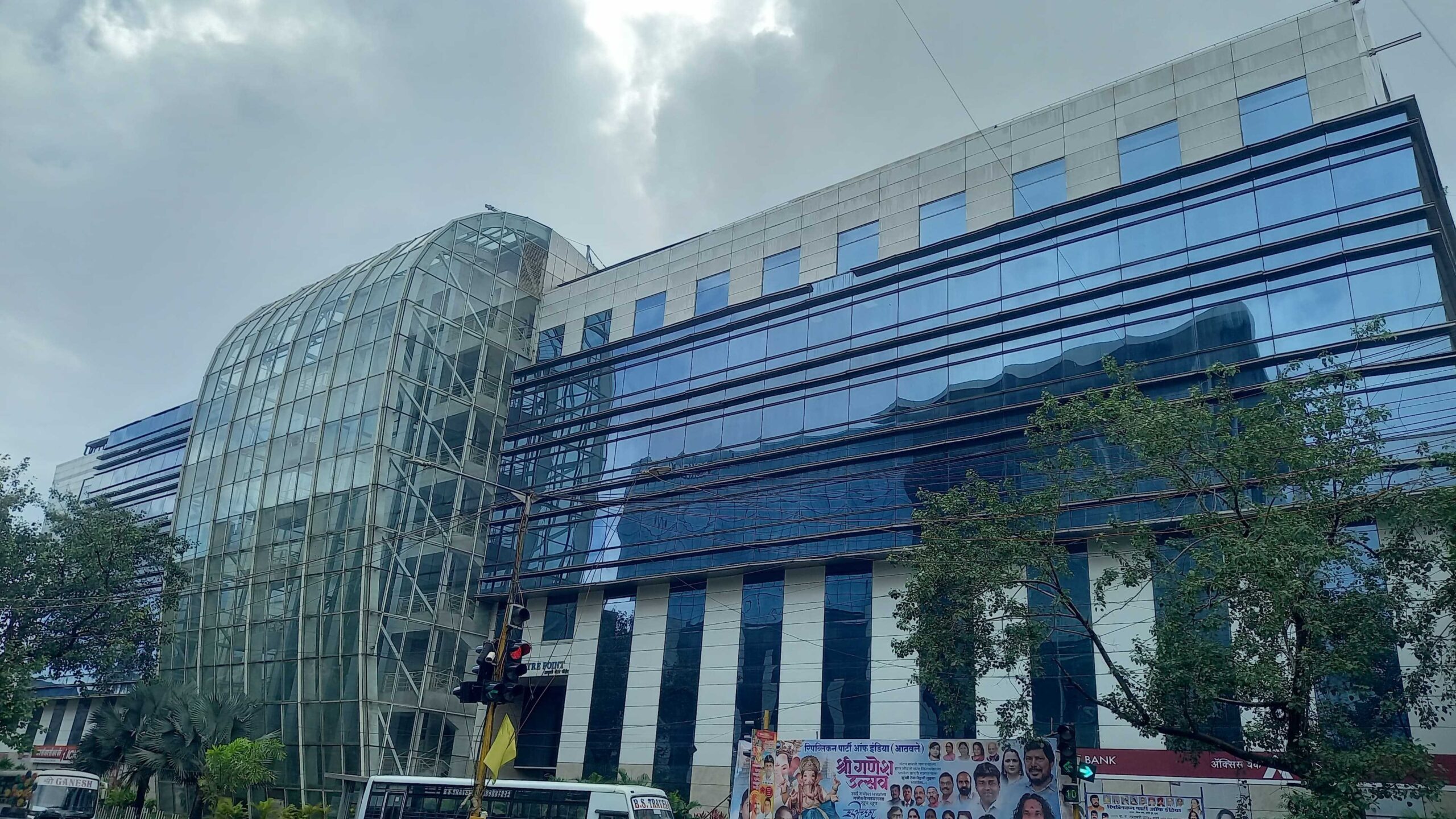 Ackruti Centre Point