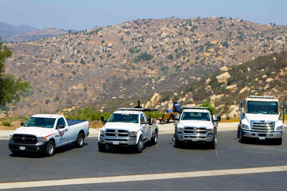 Henry’s Towing Service