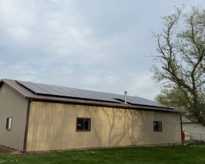 Rooftop-Solar-Panel-Installation-for-Residential-Buildings-in-Milwaukee-WI